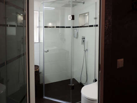 Bathroom: Rain Shower